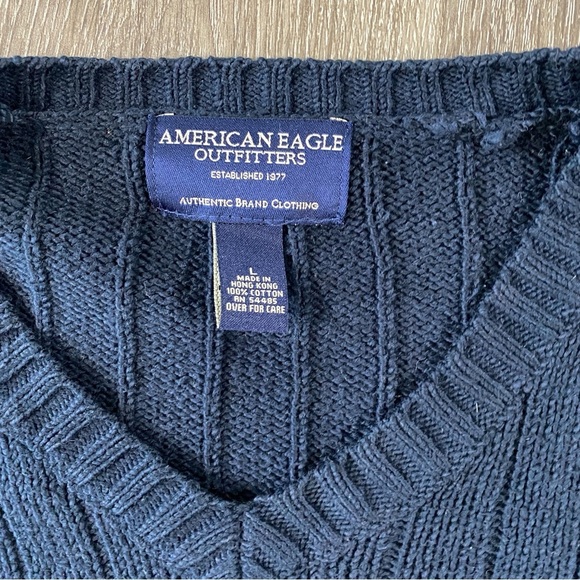 AMERICAN EAGLE OUTFITTERS Men’s V-neck Long Sleeve Sweater Size Large - Picture 2 of 4